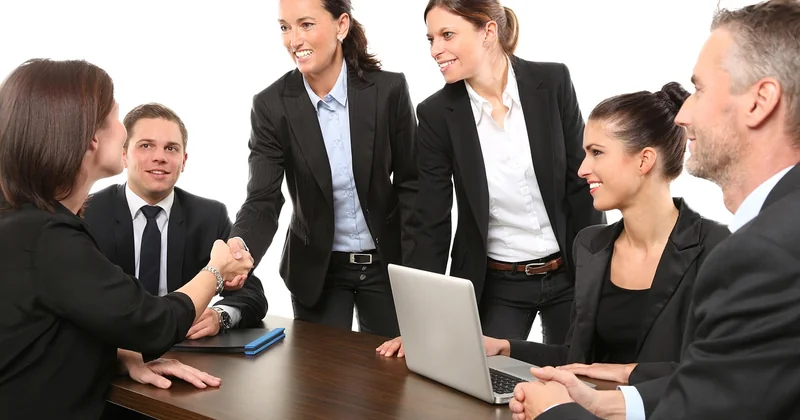 Cinq stratégies concrètes pour développer son réseau professionnel